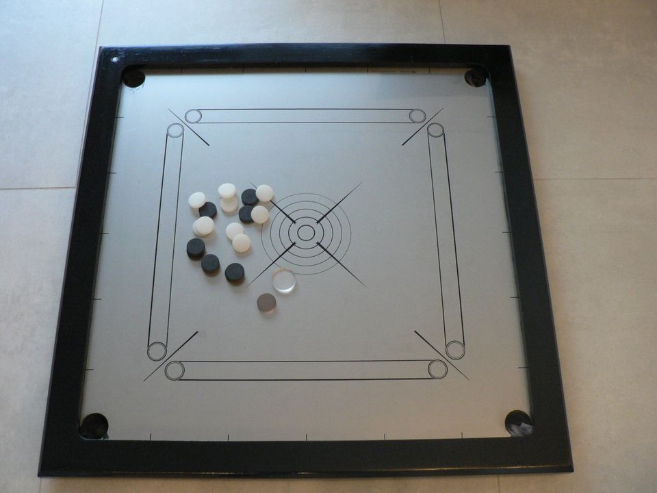 Carrom Fingerbillard Edelstahlspielfeld (Solingen) Turniermaße in Nürnberg (Mittelfr)