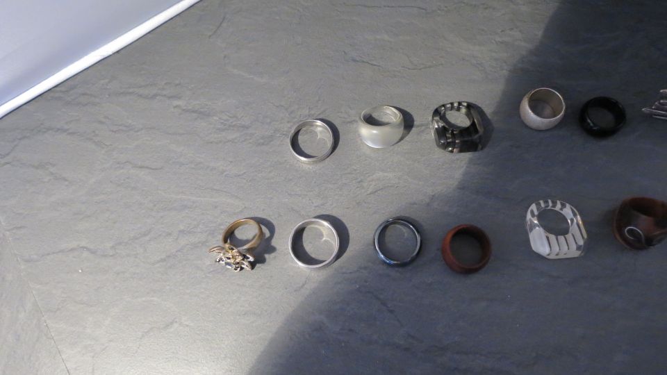 Ringe Fingerringe verschiedene Materialien und Größen in Bielefeld