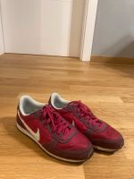 Nike Schuhe in knalliger Farbe Hessen - Offenbach Vorschau