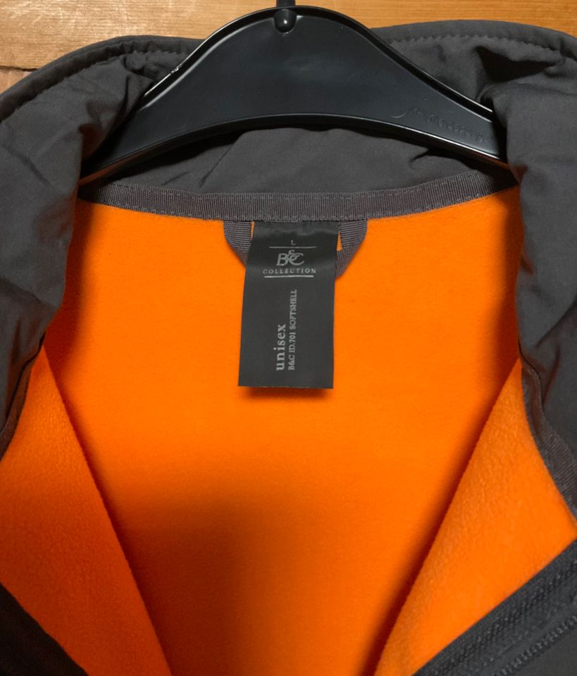 Herren Softshell Jacke B&C Grau mit Orange Gr.L NEUWERTIG in Wallenhorst