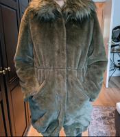 Jacke Winterfelljacke Mantel Heine Gr.36(M) grün Teddyjacke Sachsen - Pirna Vorschau