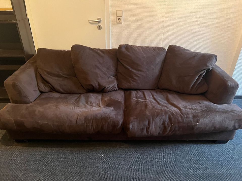 Schönes gemütliches Sofa zu verschenken in Hannover