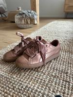 Rosa Puma Sneaker Freizeitschuhe altrosa Satin Schnürrbändel Baden-Württemberg - Tettnang Vorschau