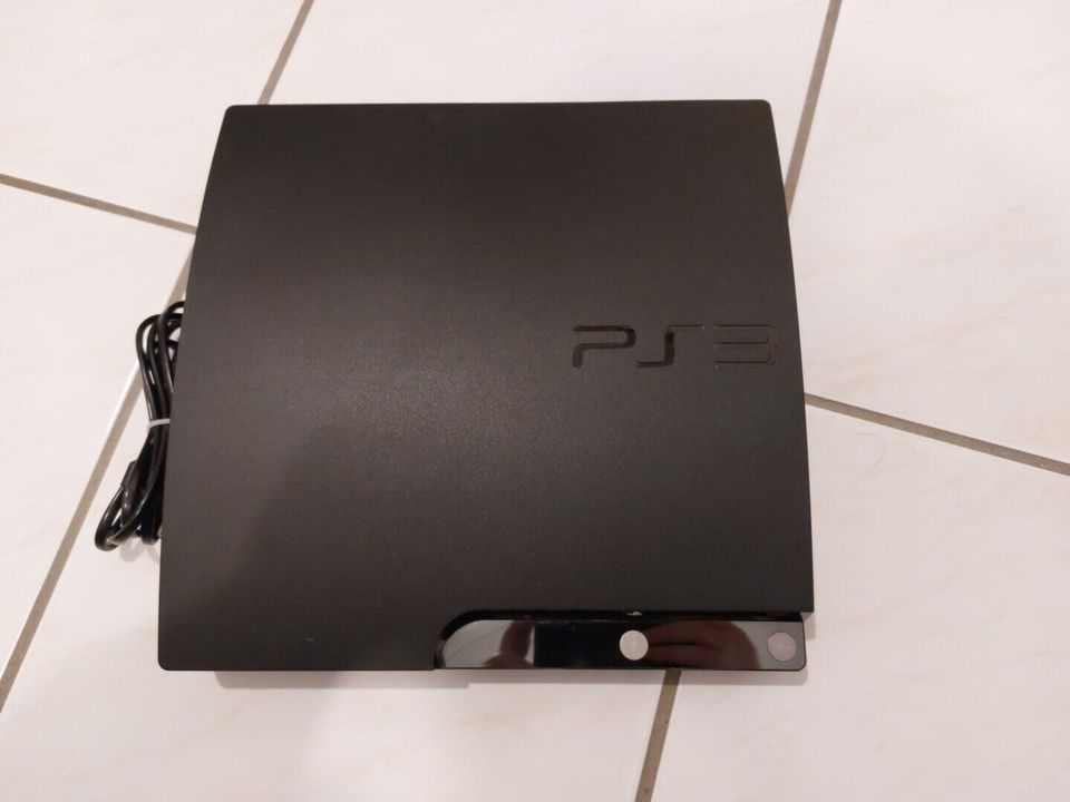 Sony Playstation 3 120Gb Slim PS3 mit 2 Kontroller und Spiele in Erftstadt