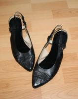Schwarze Pumps mit Riemchen von Caprice Gr. 5,5 38,5 Berlin - Lichtenberg Vorschau