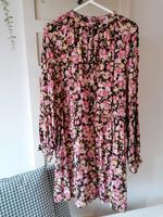 Kleid H&M Langarm Gr. M gemustert mit Blümchen Sommer knielang Niedersachsen - Hinte Vorschau