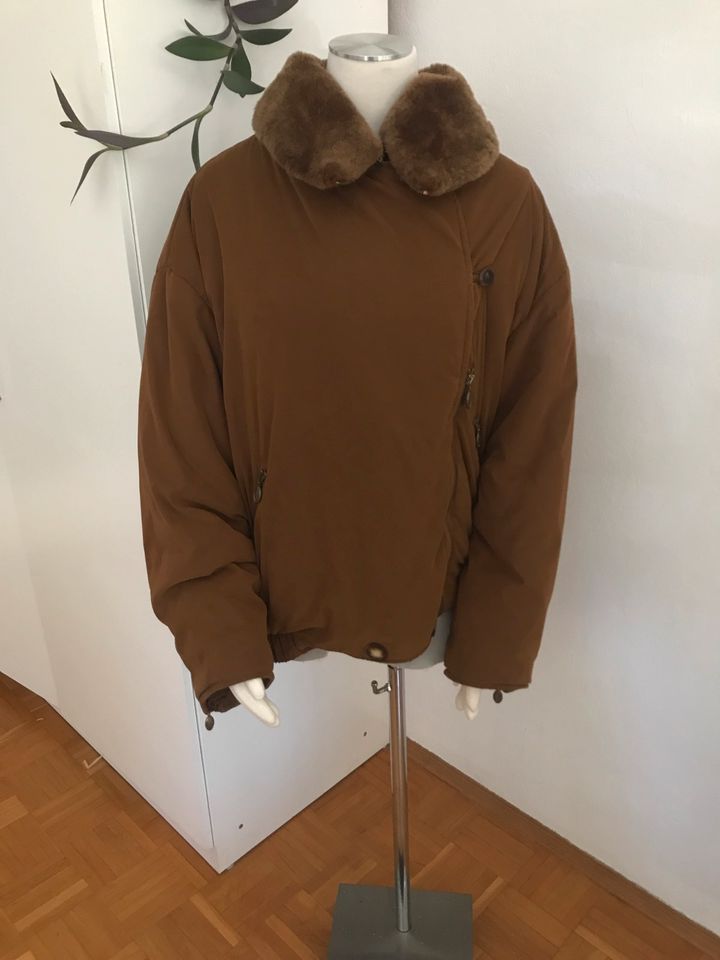 Max Mara Winterjacke Damen Größe 42 in Regensburg