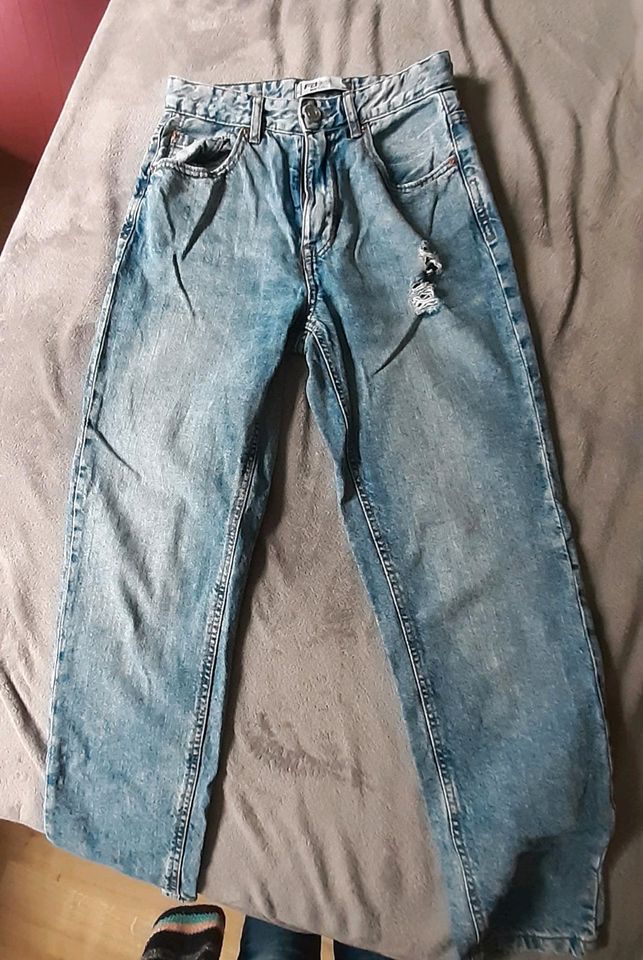 Mom's fit Jeans Größe 36 in Lastrup