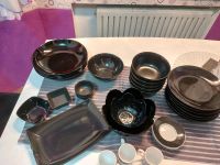 Schwarzes Geschirr Set Teller alles zusammen zu verkaufen!!! Nordrhein-Westfalen - Krefeld Vorschau