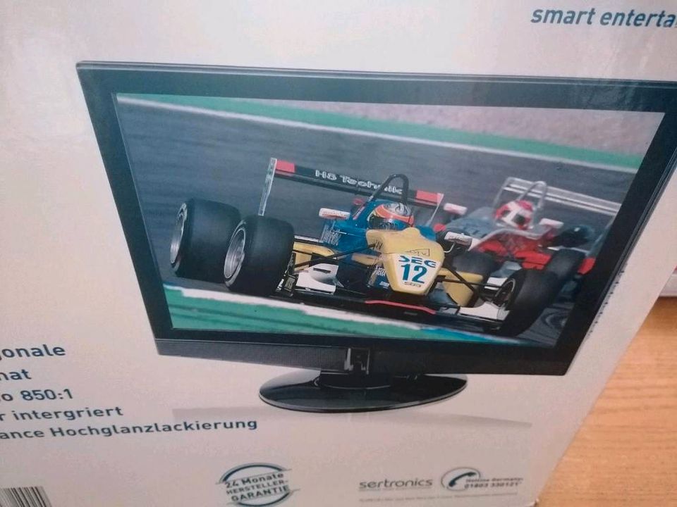 LCD TV Oregon 19 Zoll 48cm Fernseher Bildschirm in Loitsche-Heinrichsberg