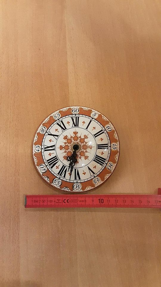 Uhr Wanduhr emailliert Miniuhr Quartzuhr JUNGHANS 13cm vintage in Riegelsberg