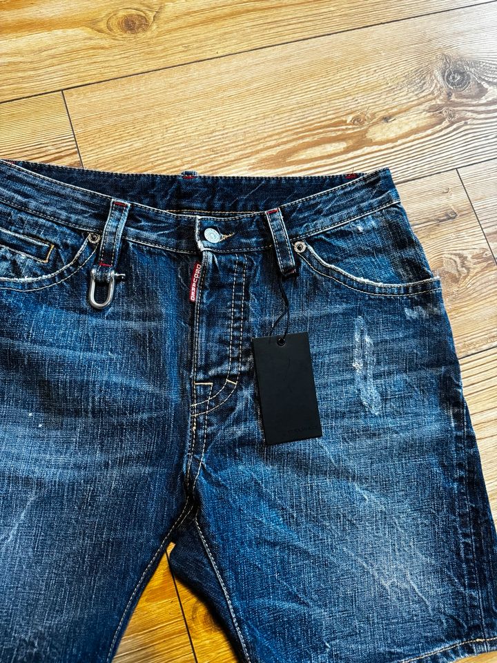 Dsquared2 Short 46 in Aachen