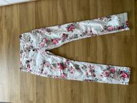 Jeans, Hose Blumen, Frühling C&A Gr.36 Niedersachsen - Bad Iburg Vorschau
