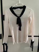 Cremefarbene Zara Bluse mit schwarzen Schleifen S 36 Bonn - Nordstadt  Vorschau