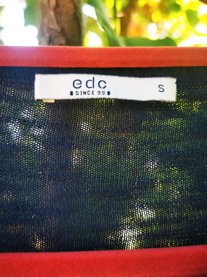 Kurzstrickjäckchen von EDC Gr. S in Moritzburg