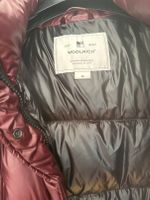 Woolrich Daunenjacke Beerenton super dick wie neu Düsseldorf - Oberkassel Vorschau