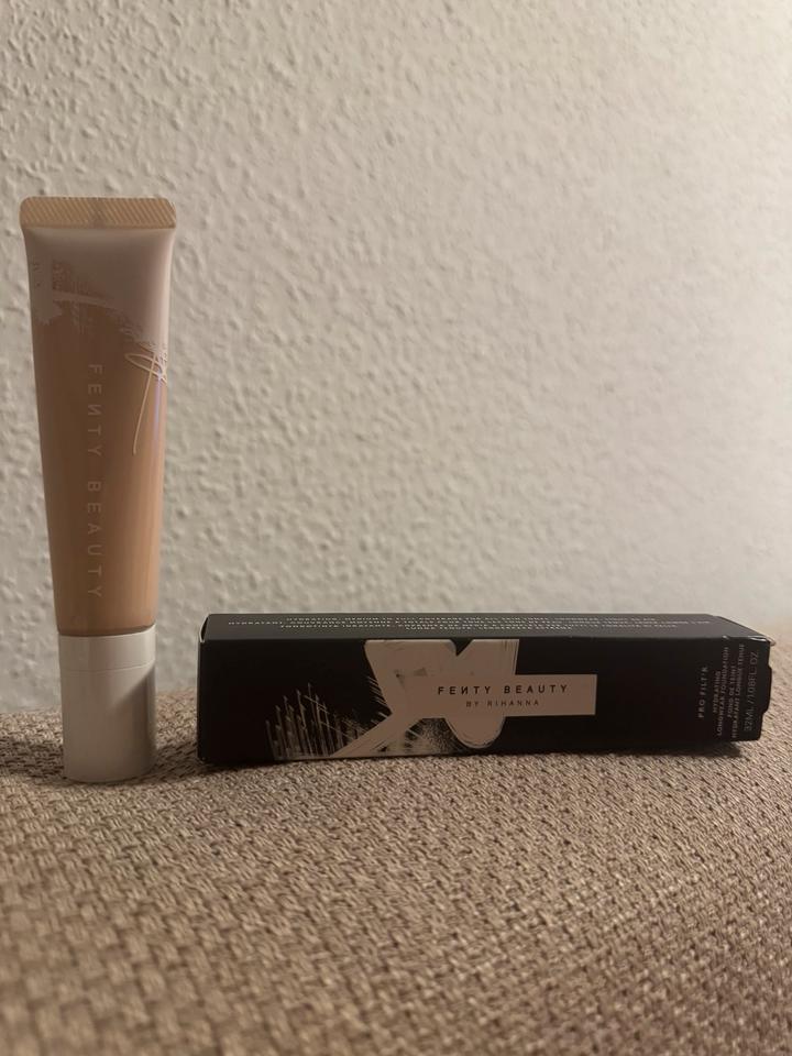 FENTY Beauty - pro filt’r hydrating longwear foundation tone 170 in Düsseldorf