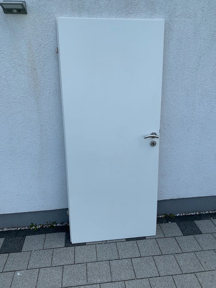 Tür weiß 83,5 cm in Königsbrunn