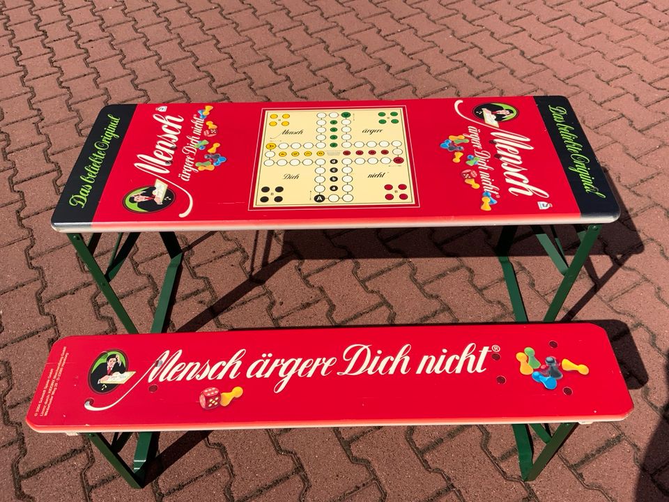 Kinder Bierzeltgarnitur Einzelstück mit Spielbrett in Driedorf