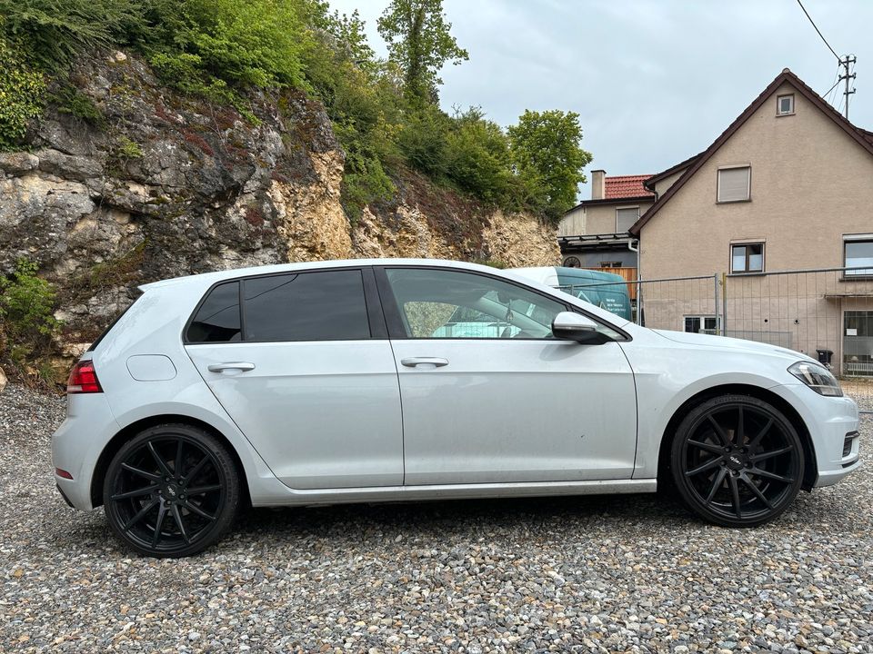 Volkswagen Golf 7 in Winterlingen