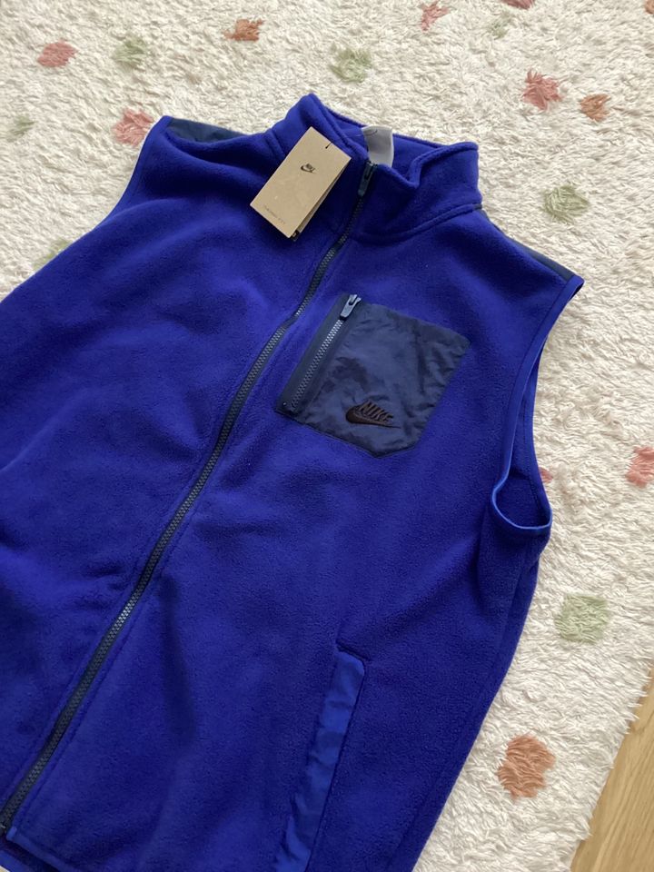 Nike Weste Thermo Fit Gr.L Neu mit Etikett Navi Blau in Frechen