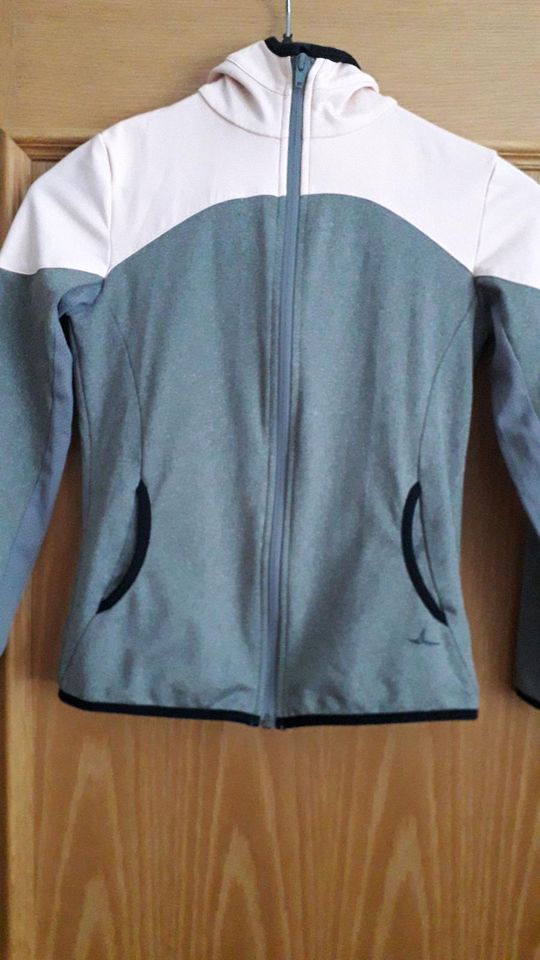 Decathlon leichte Sportjacke.Gr.140/146 in Berchtesgaden