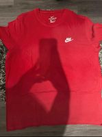Nike T-Shirt rot XL Nordrhein-Westfalen - Castrop-Rauxel Vorschau