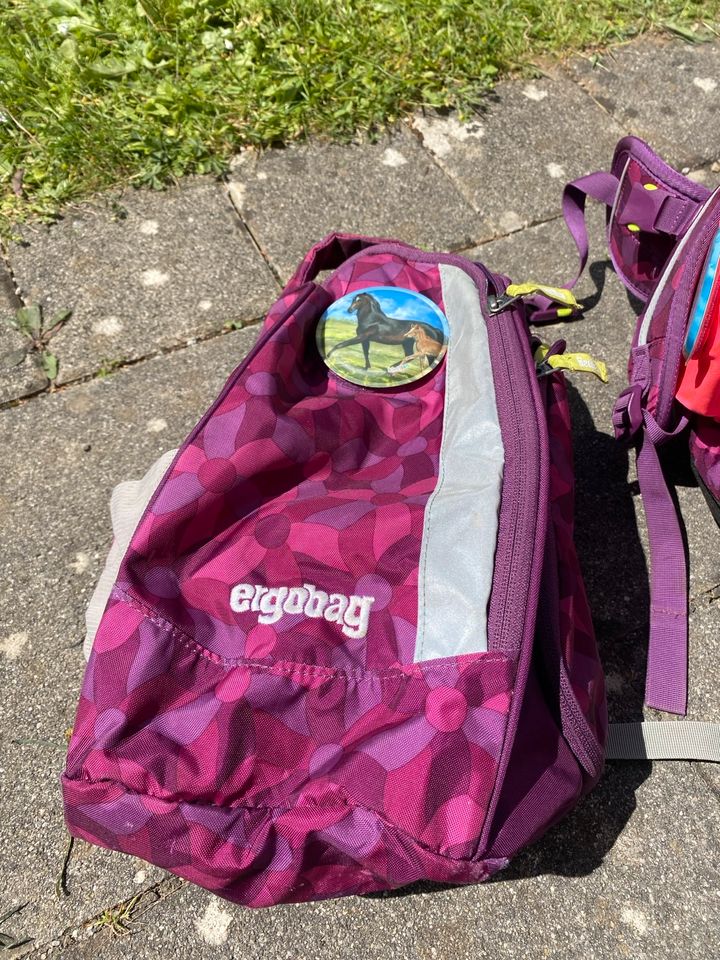 Schulranzen Ergobag Pack Set mit Rucksack Turnsack und … in München