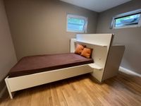 Möbel Teenager Zimmer, Schreibtisch und Bett, wie neu, 2 Jahre München - Pasing-Obermenzing Vorschau