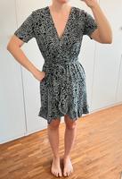 Asos JDY Kleid gr. M grün schwarz Animalprint Rheinland-Pfalz - Speyer Vorschau