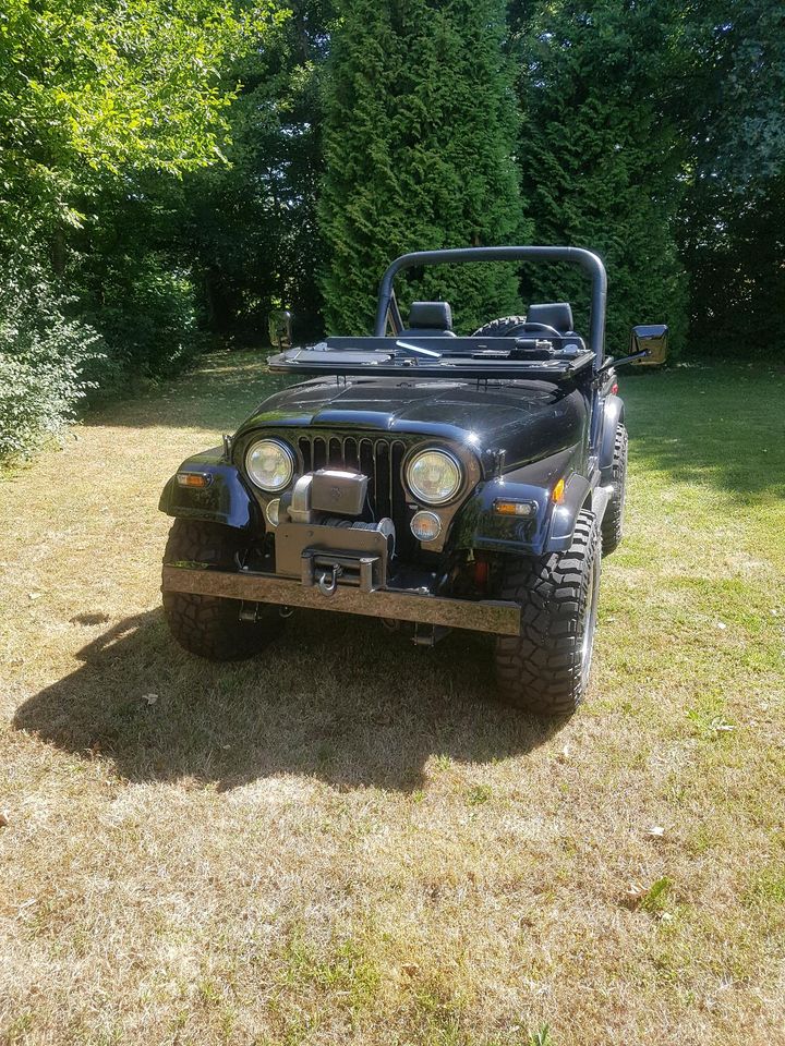 Jeep CJ 5   44 Jahre 1 Hand in Hessisch Oldendorf