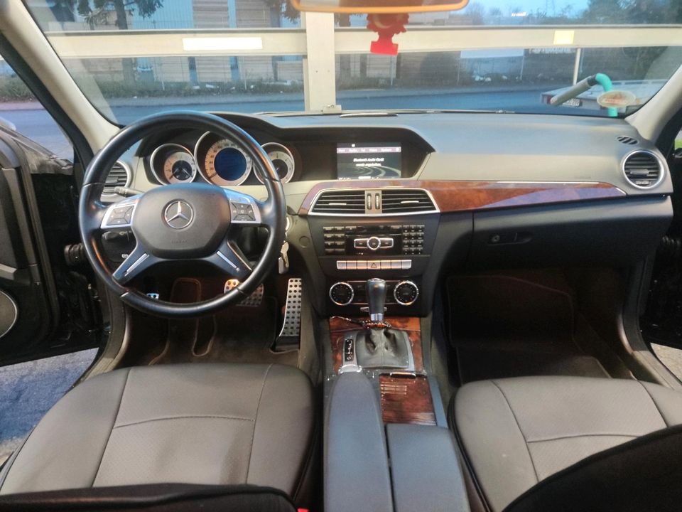 Mercedes benz c300 CDI Facelift AVANTGARDE in Köln