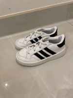Kinder Adidas sneaker weiß schwarz gr.25 neuwertig Hessen - Dietzenbach Vorschau