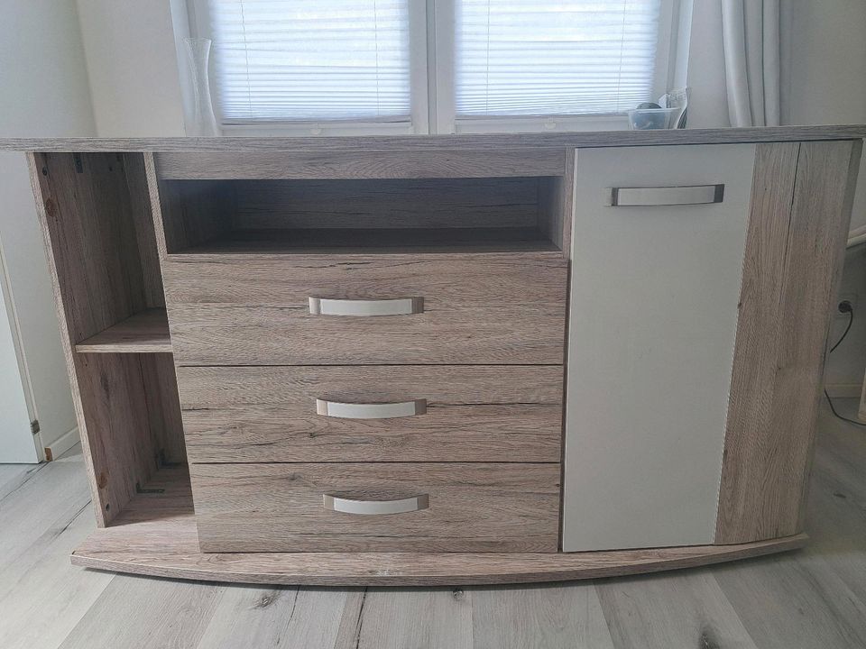 Sideboard inkl. Beleuchtung in Lüdenscheid