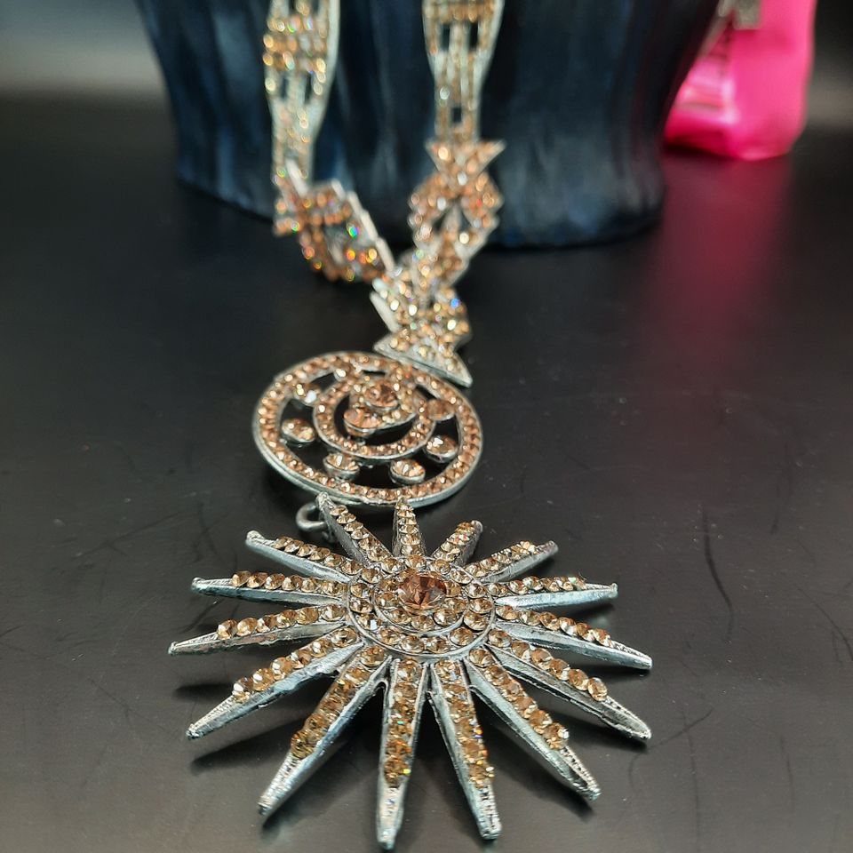 OTAZU Halskette Paradise 80 cm mit Swarovski Kristallen in Königsbrunn