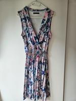 Elegantes blaues Kleid mit Blumenmuster – NEU & ungetragen! Dresden - Johannstadt Vorschau