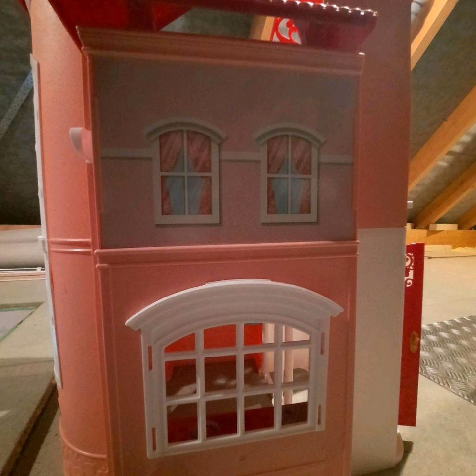 Barbie Malibu Haus von Mattel inkl. Zubehör in Braunschweig