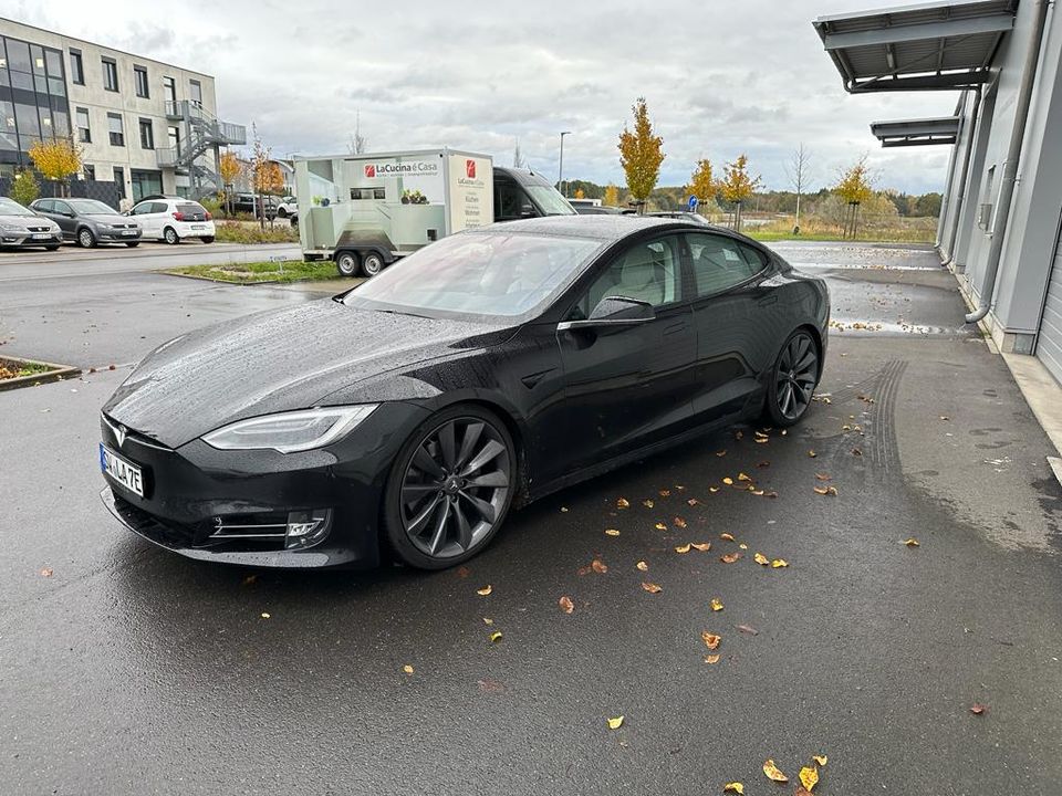 Tesla Model S 100D AWD, Carbon, Black "32.300€ netto" in Schweinfurt