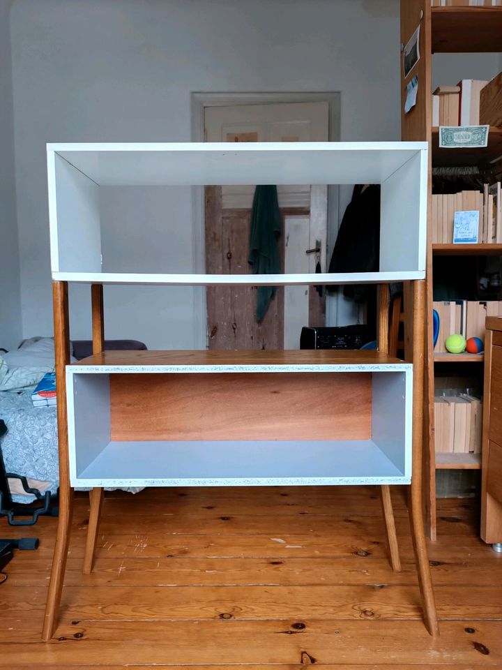 Shelf (self-made, price negotiable) in Berlin