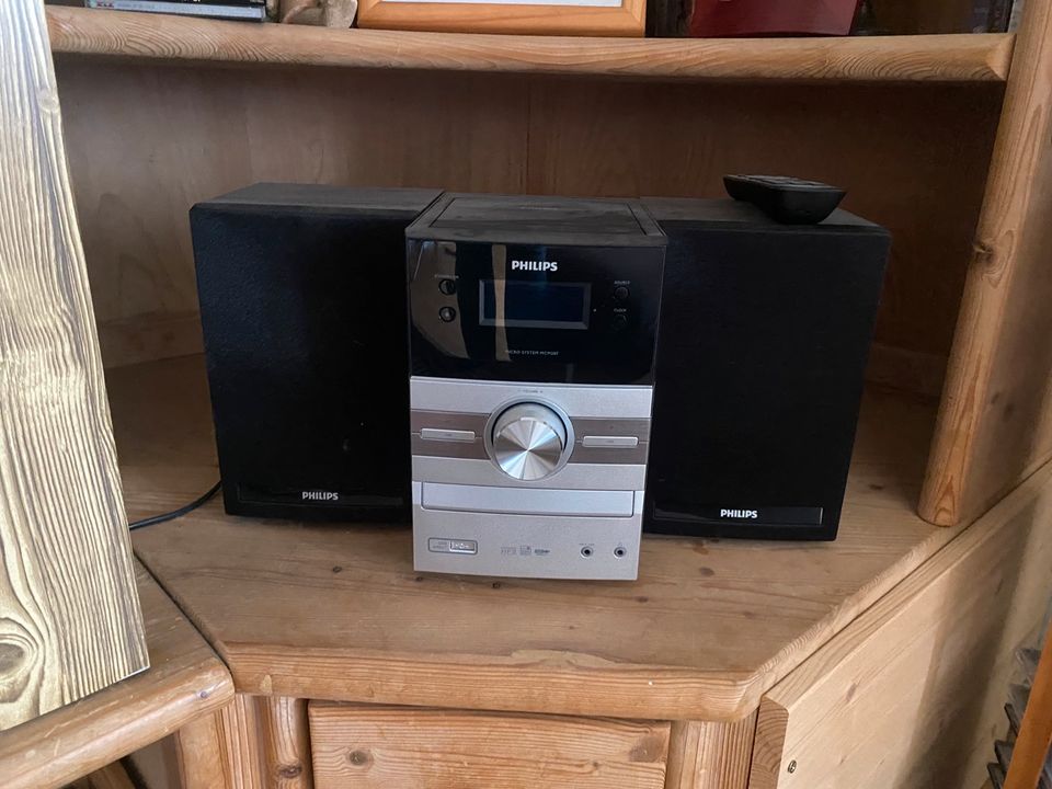 CD Player mit Boxen Philipps in Goslar