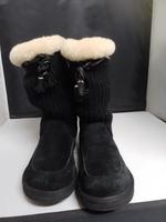 UGG Suburb Häkel Strick Nordrhein-Westfalen - Gummersbach Vorschau