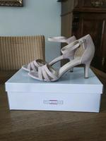 Sandalette rosé Gr. 37 von 5th Avenue Hessen - Oberursel (Taunus) Vorschau