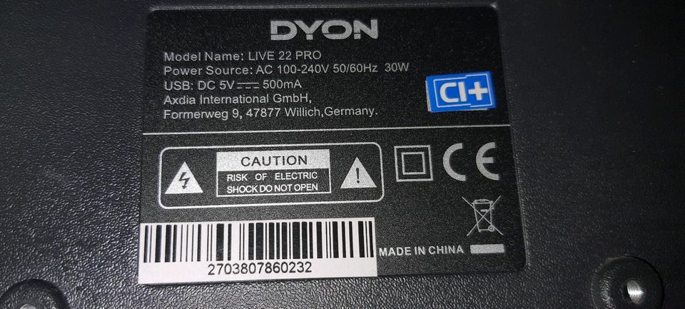 Dyon Live 22 Pro Full HD Fernseher mit Fernbedienung in Stromberg