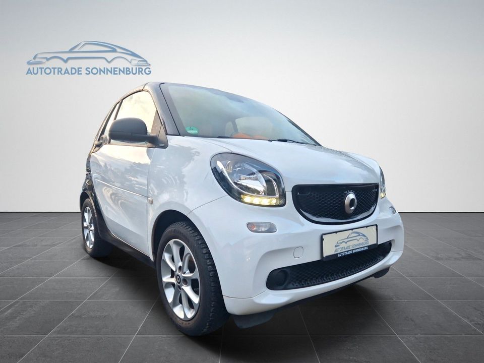 Smart ForTwo cabrio/BLUETOOTH/SITZHEIZUNG/TEMPOMAT in Mehlingen