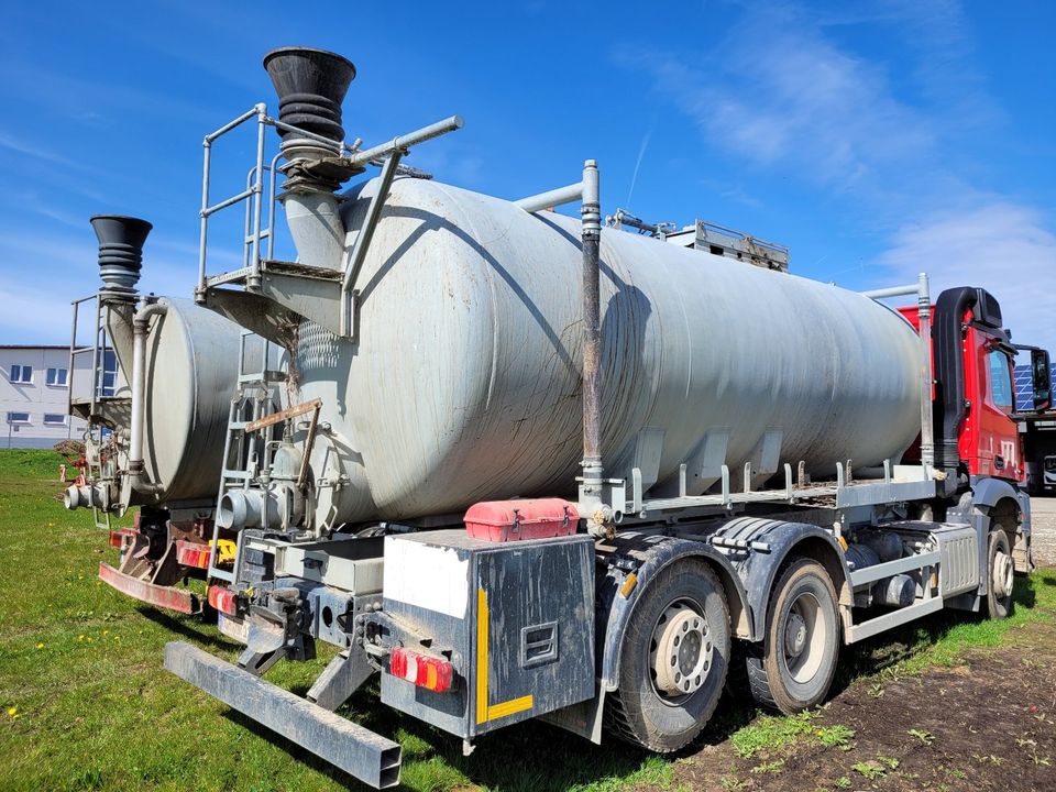 LKW Mercedes Arocs mit Wasseraufbau / Gülleaufbau in Creglingen