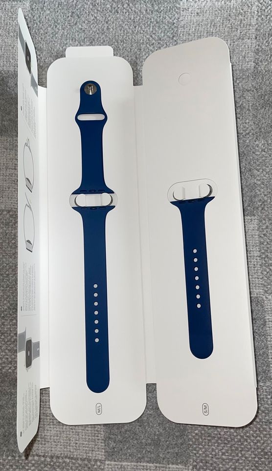 Apple Watch - Alaskan Blue - Sport Armband - 44mm - gebraucht in Dormagen