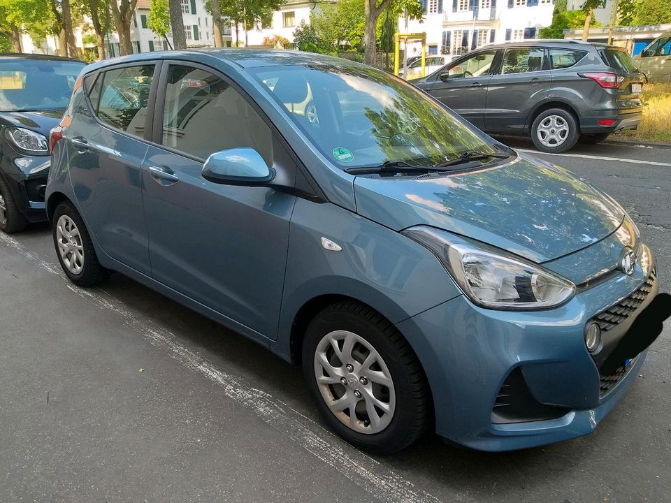 Hyundai i10 Blue Trend in Köln