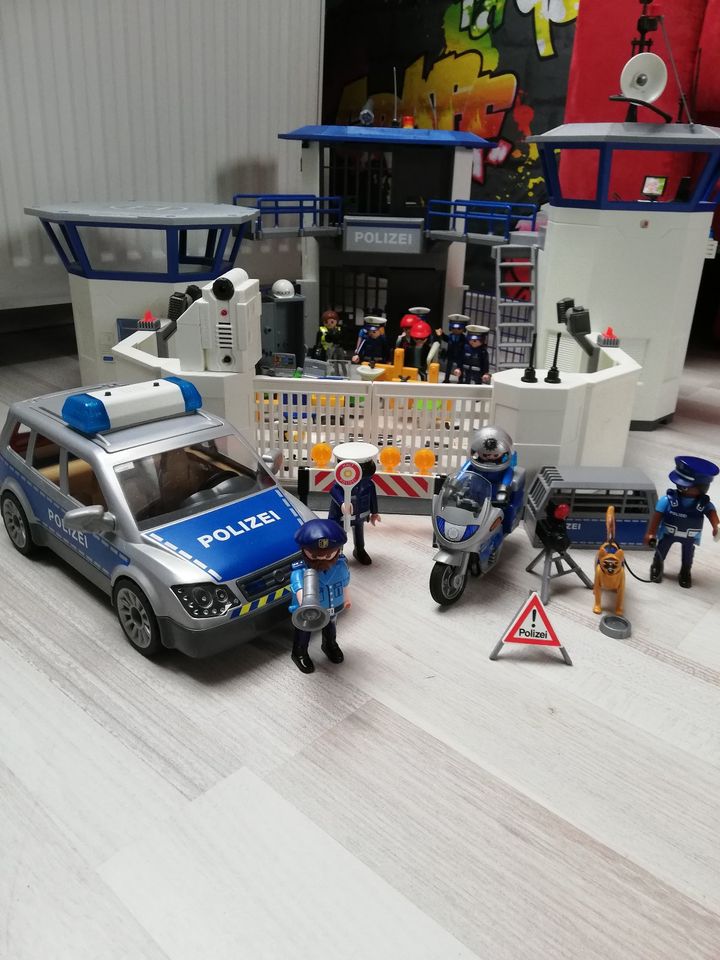 Playmobil Polizei-Kommandozentrale mit Erweiterung Alarmanlage in Wetter (Ruhr)