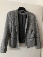 Grau melierter Blazer von Only in Größe 38 Niedersachsen - Hepstedt Vorschau