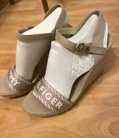 Tommy Hilfiger Sandalen Gr.41 Hessen - Rodgau Vorschau